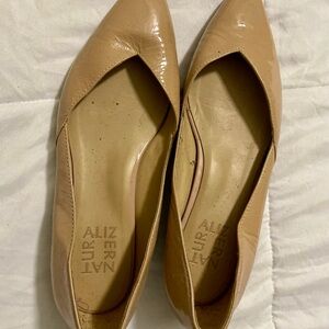 Naturalizer Women's Beige Flats